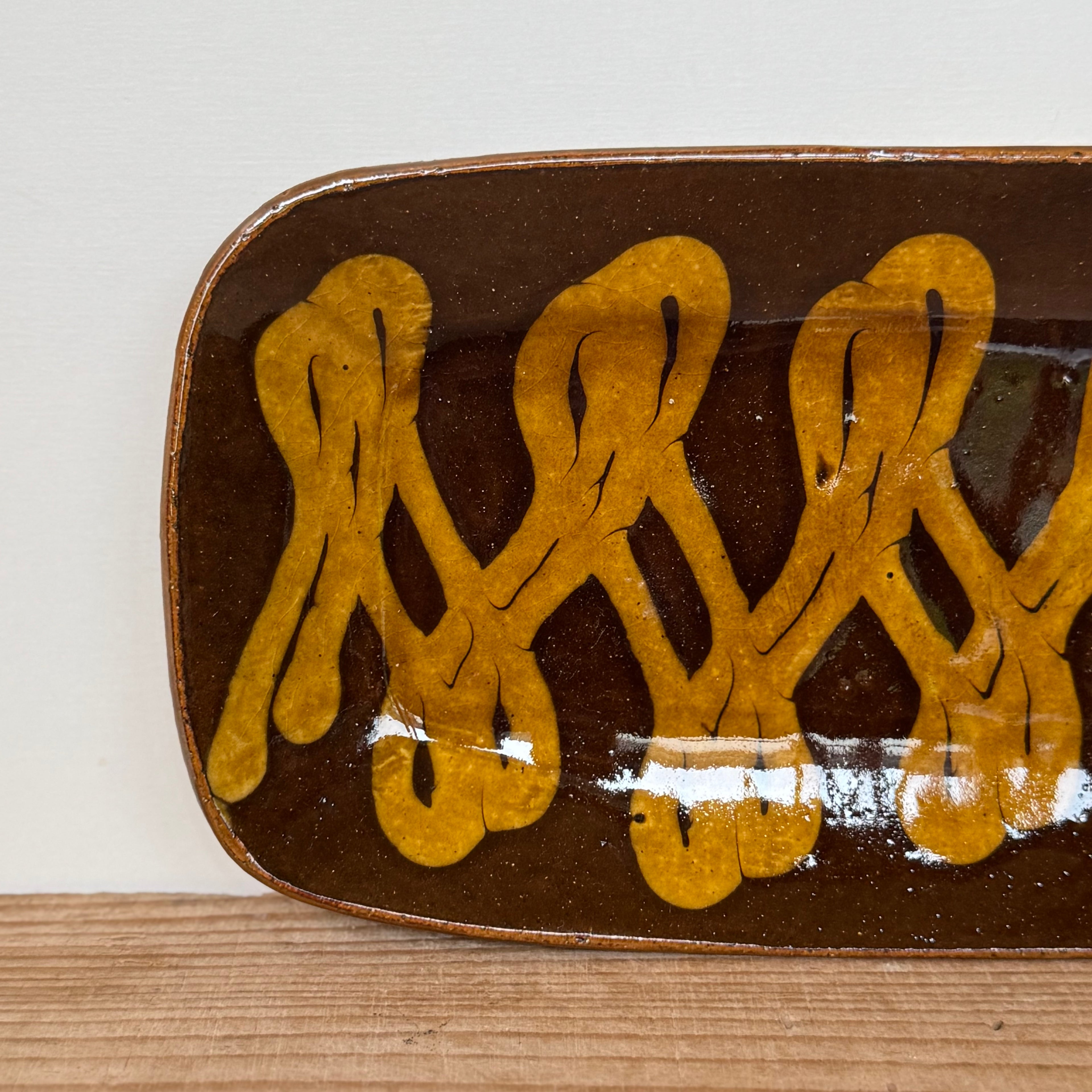 齊藤十郎/ スリップウェアさんま皿 /b