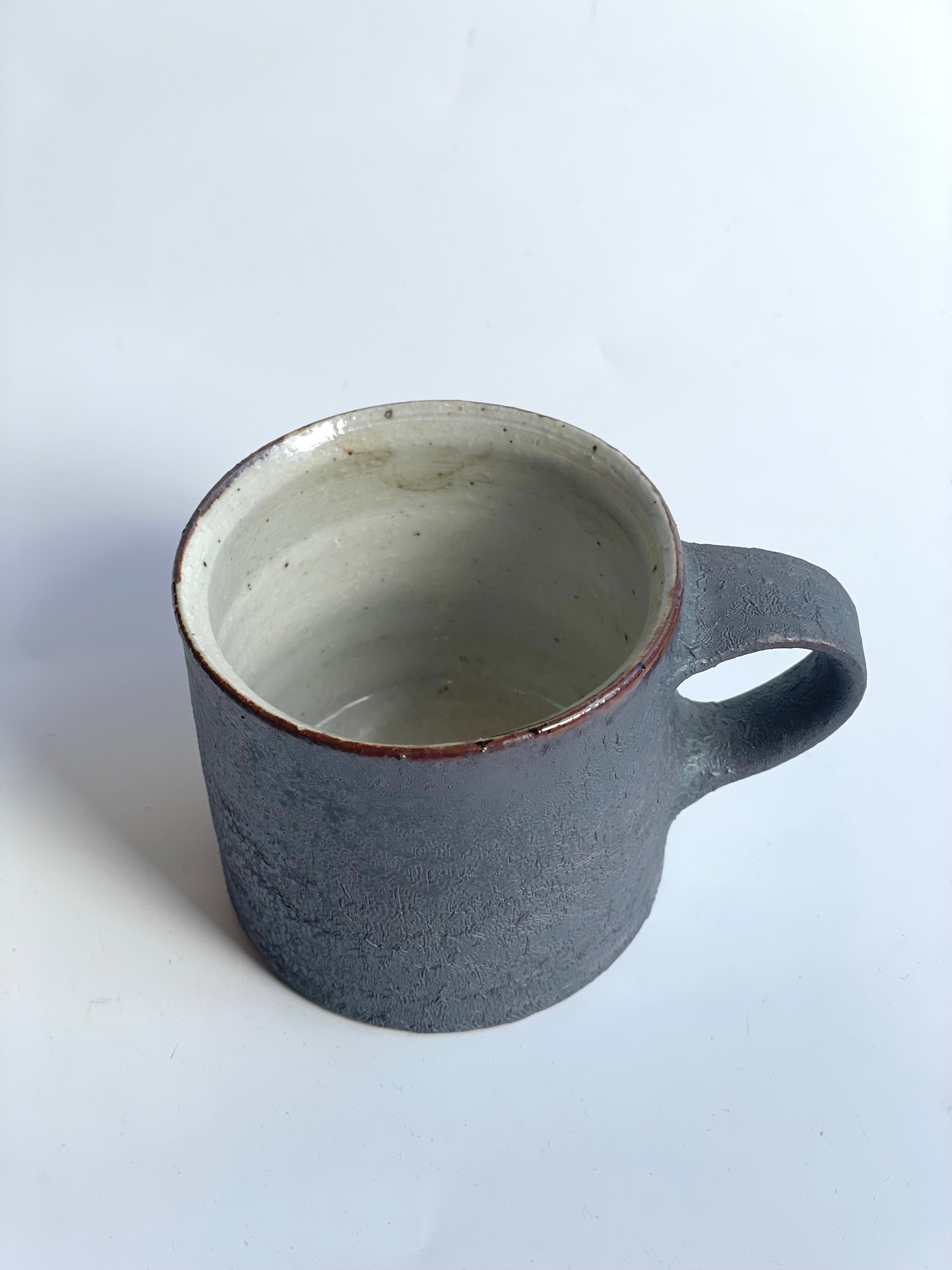 鉄釉マグカップ2
