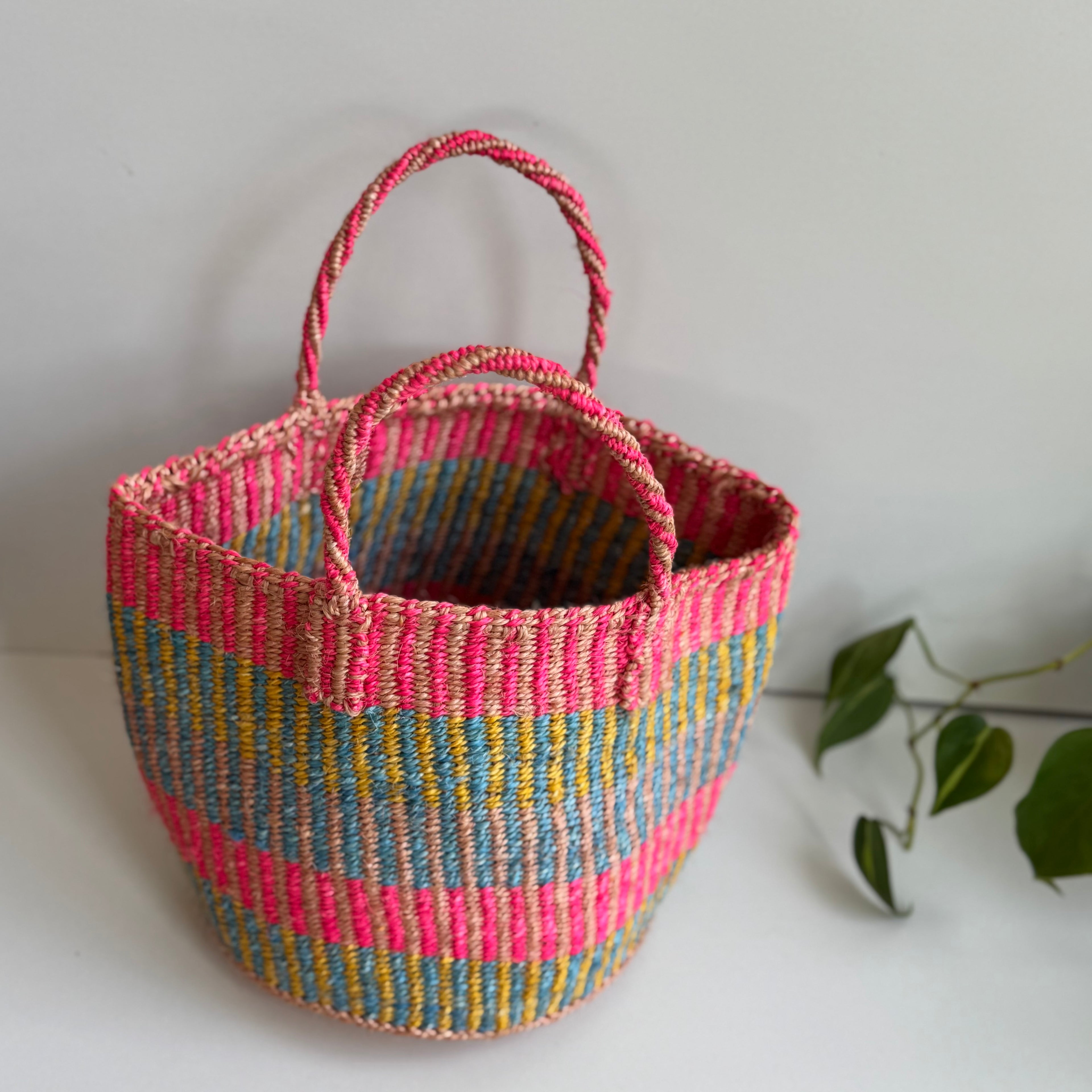 サイザルバッグ  カラフルストライプピンク８インチ