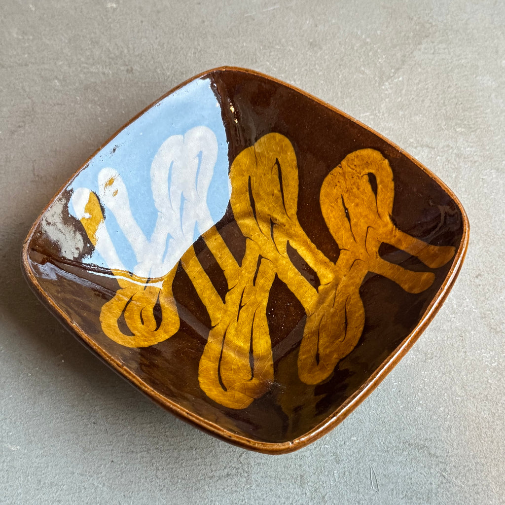 齊藤十郎/ スリップウェア角皿(2本グルグル)