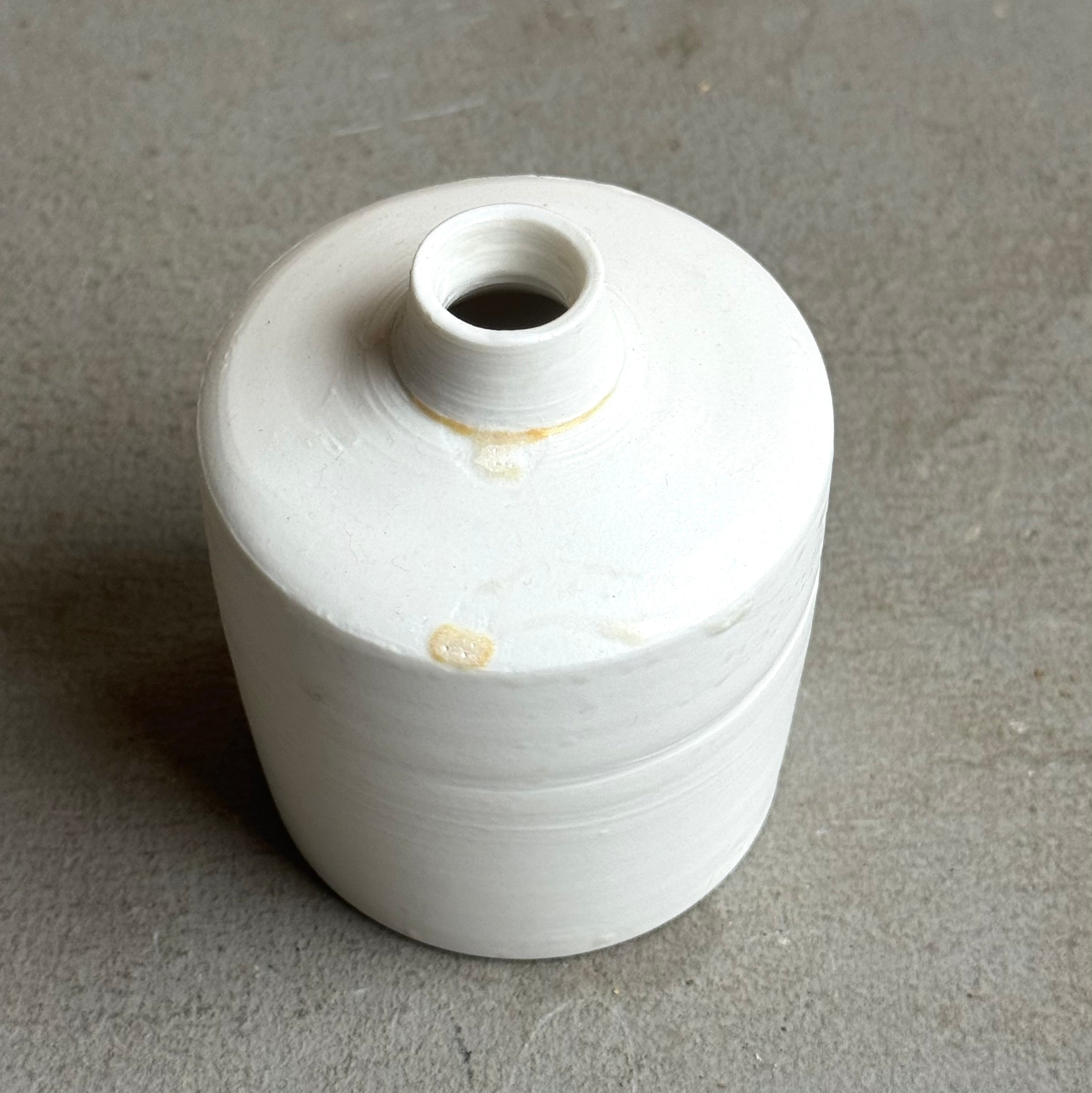 齋藤十郎 白磁一輪挿し①