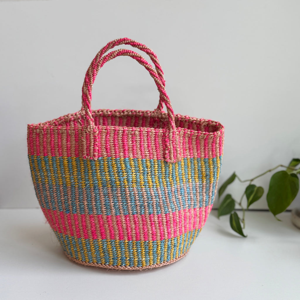 サイザルバッグ  カラフルストライプピンク８インチ