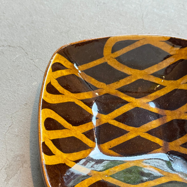 齊藤十郎/ スリップウェア角皿/a