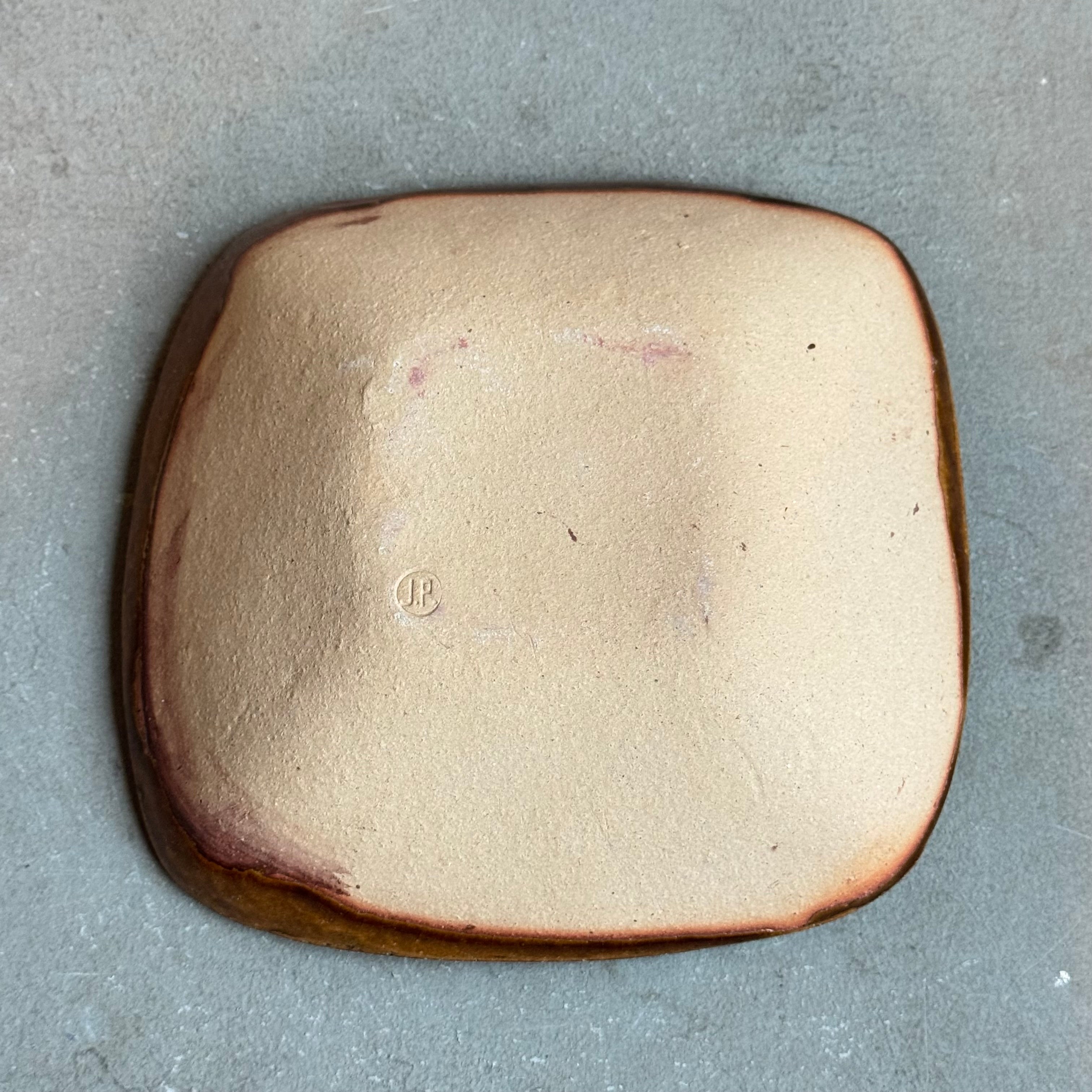 齊藤十郎/ スリップウェア角皿(縁ナミ)