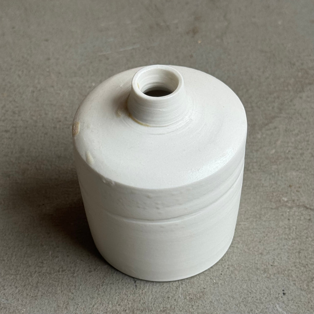 齋藤十郎 白磁一輪挿し①