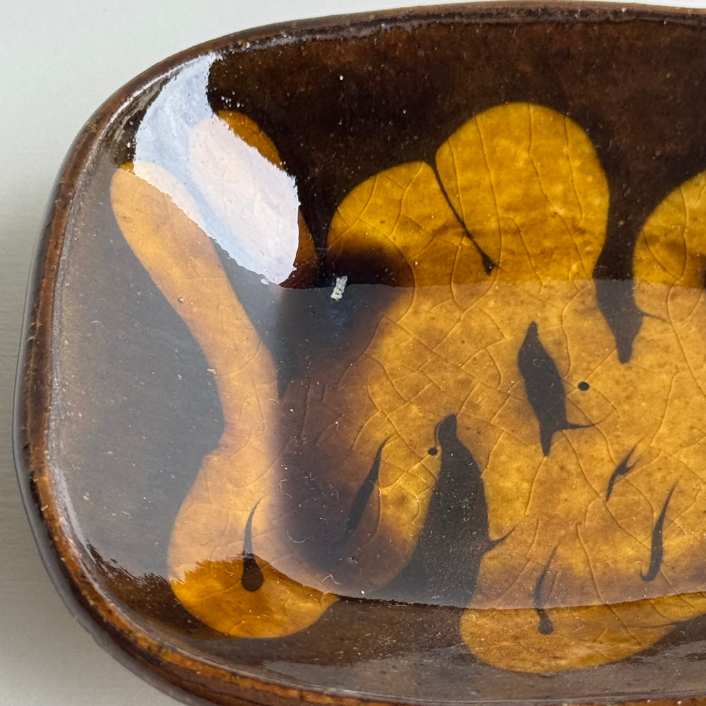 スリップ角皿(小)