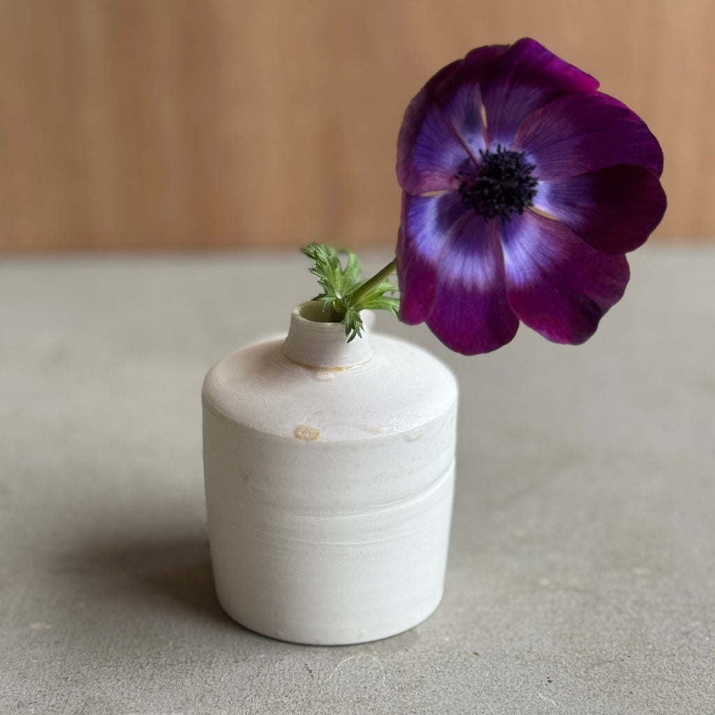 齋藤十郎 白磁一輪挿し①