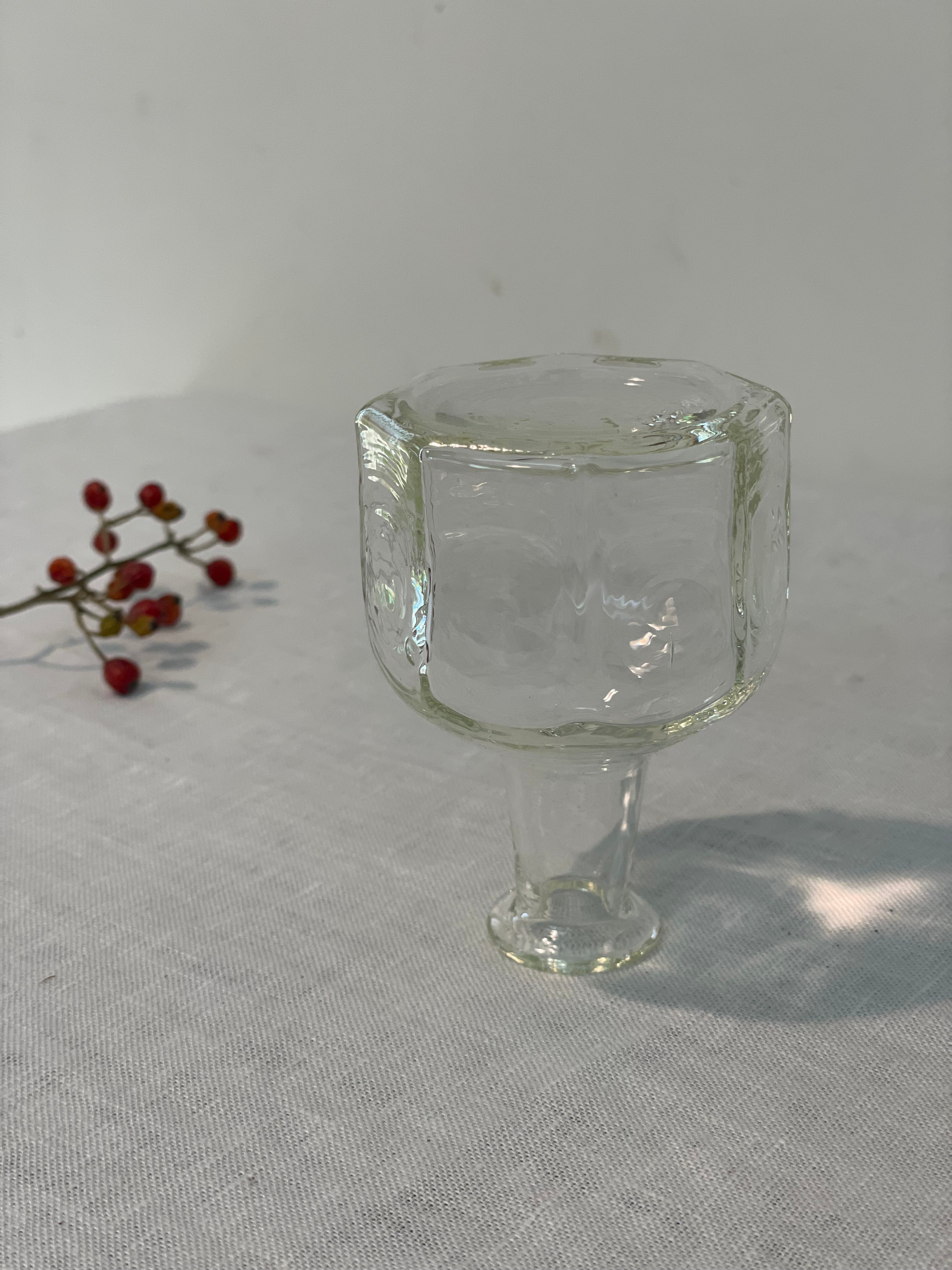 八角小瓶／石川昌浩