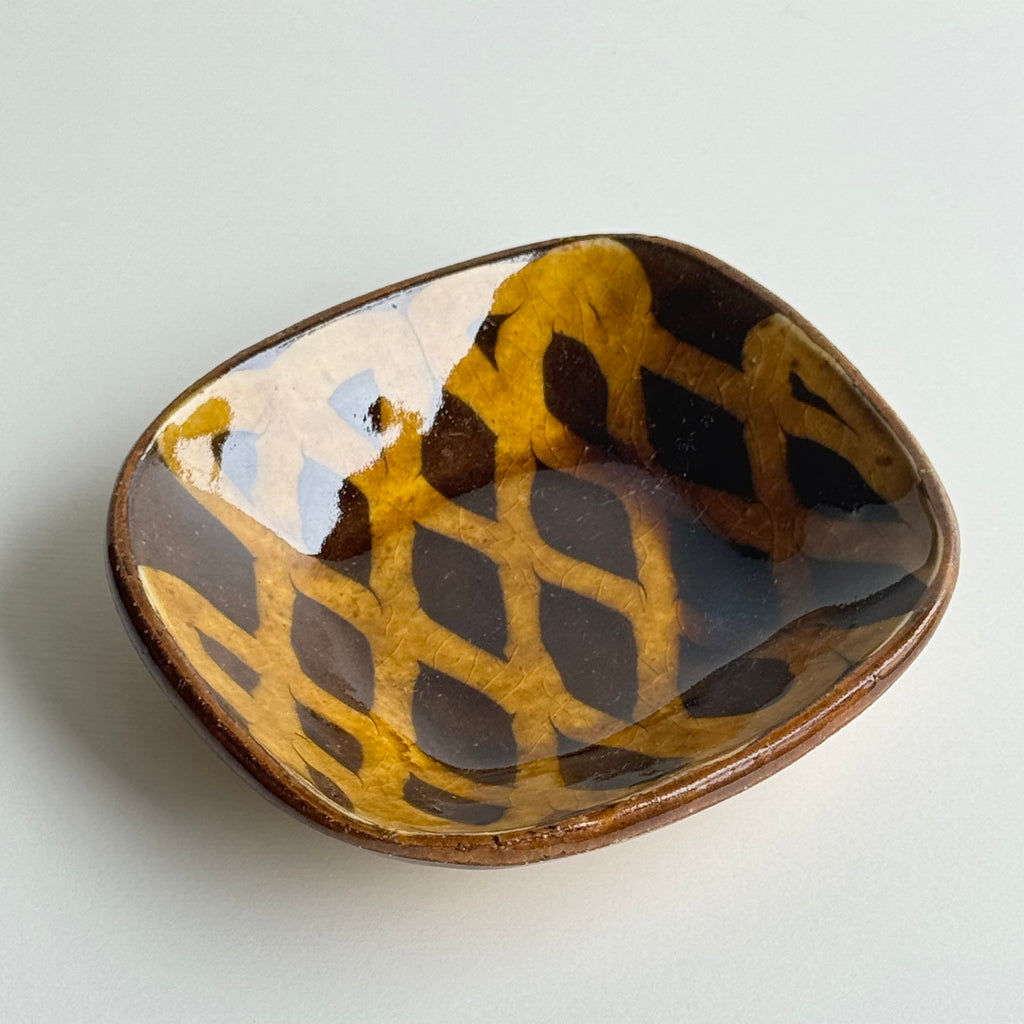 スリップ角皿(小)