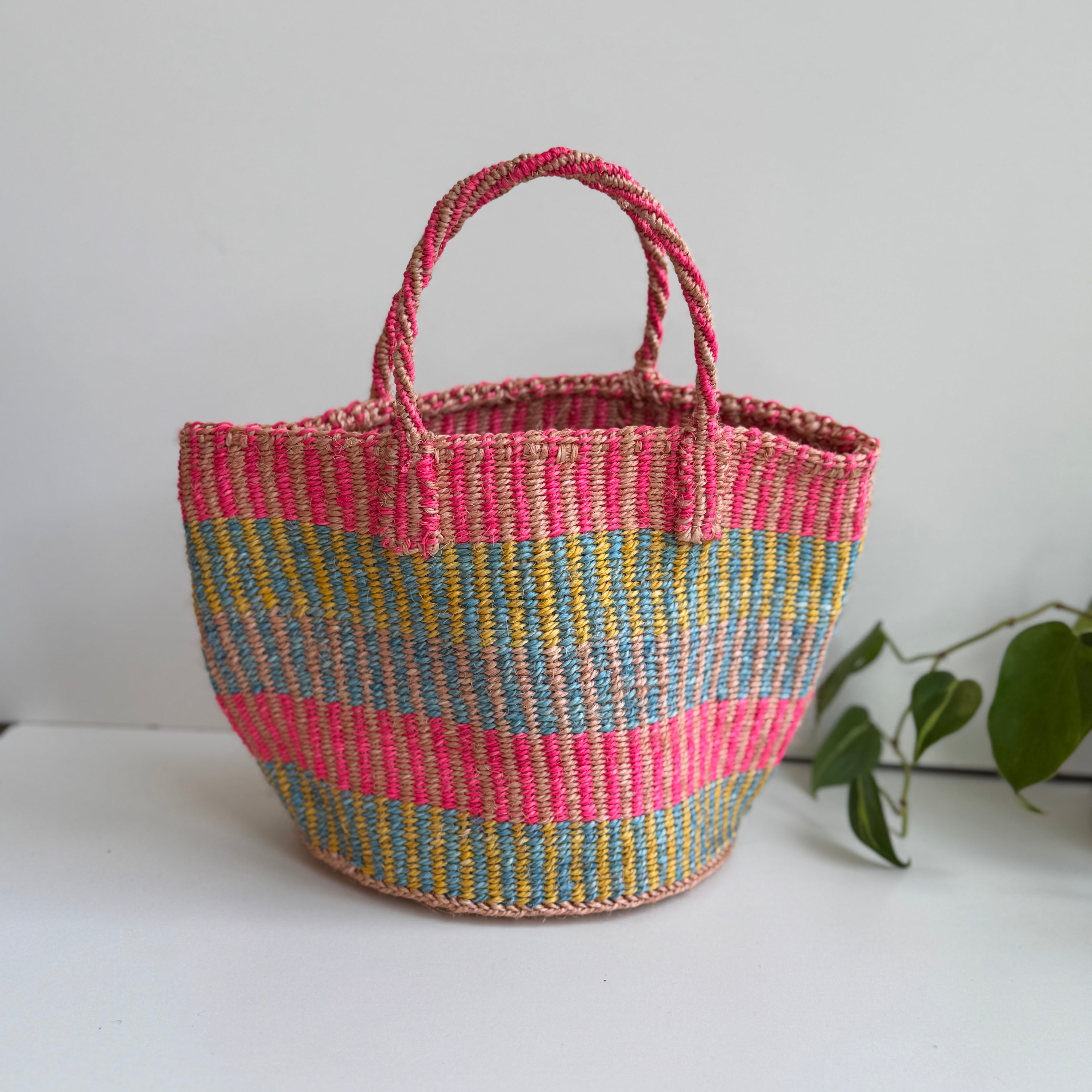 サイザルバッグ  カラフルストライプピンク８インチ
