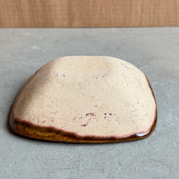 齊藤十郎/ スリップウェア角皿(2本グルグル)