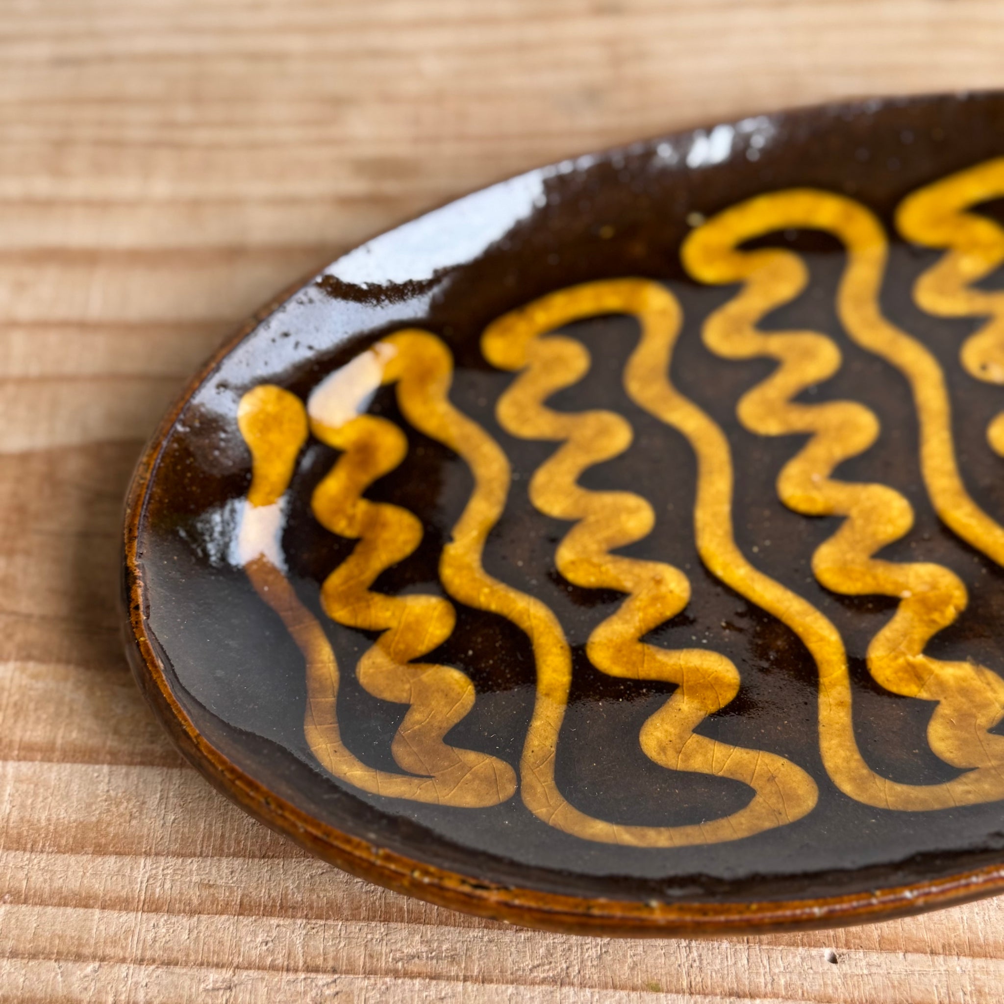 齊藤十郎/ スリップウェア楕円皿/a