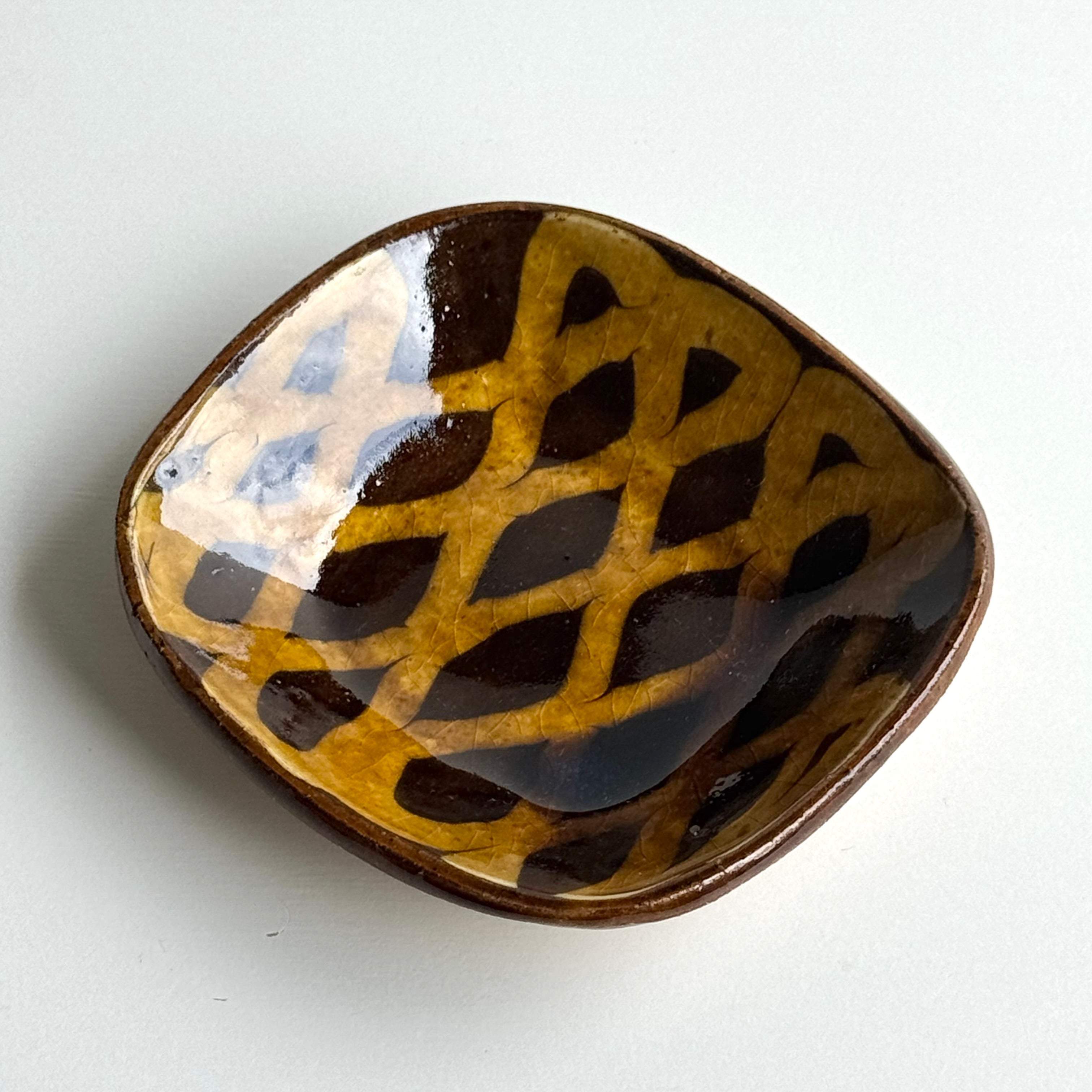 スリップ角皿(小)