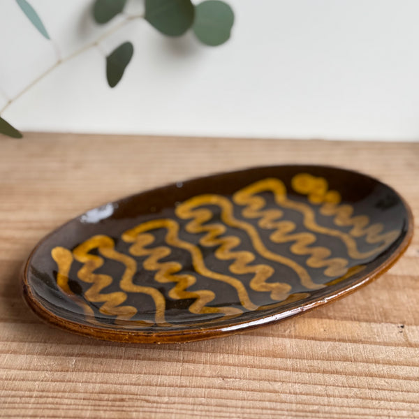 齊藤十郎/ スリップウェア楕円皿/a