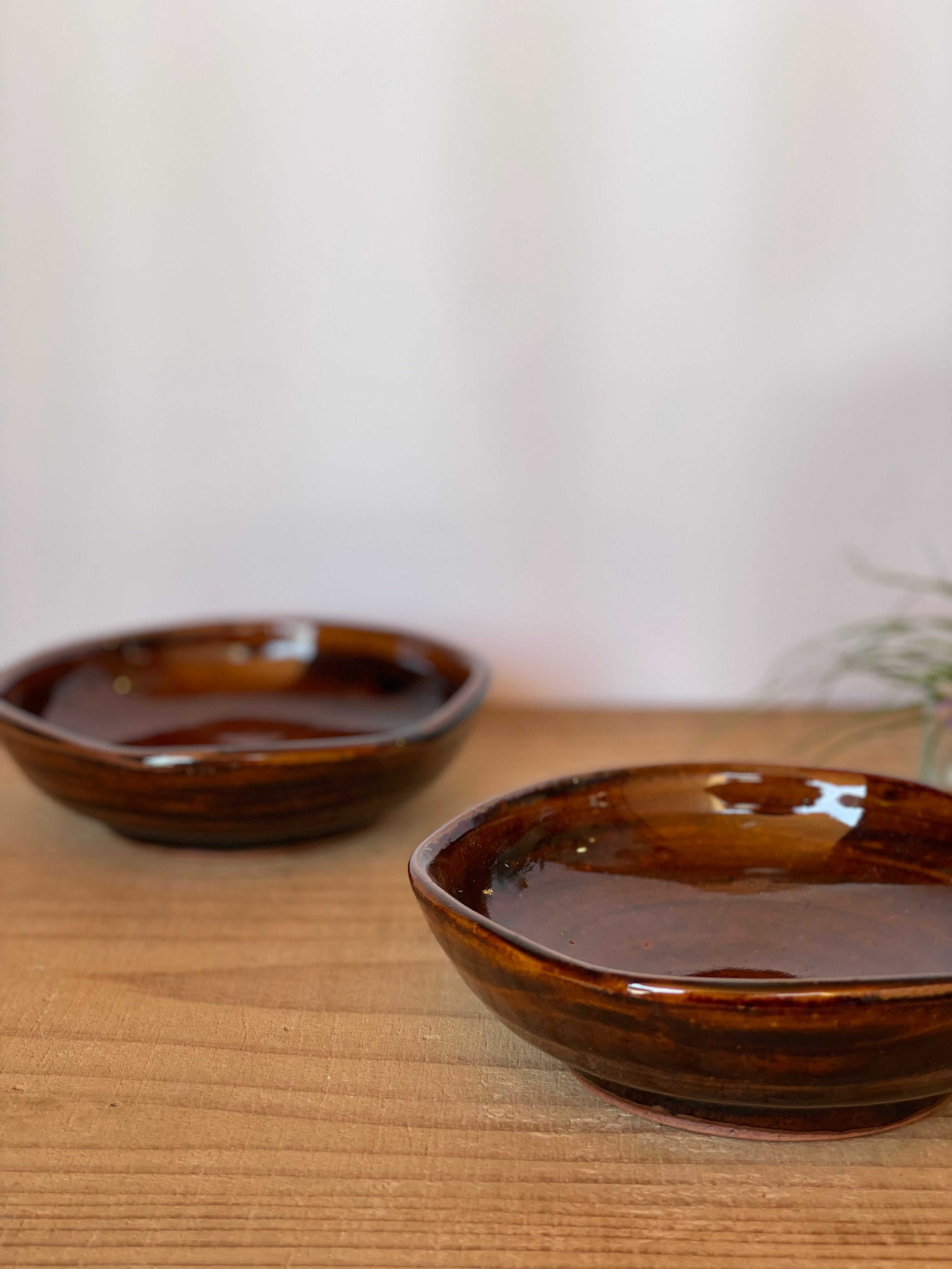 六角皿（飴釉）