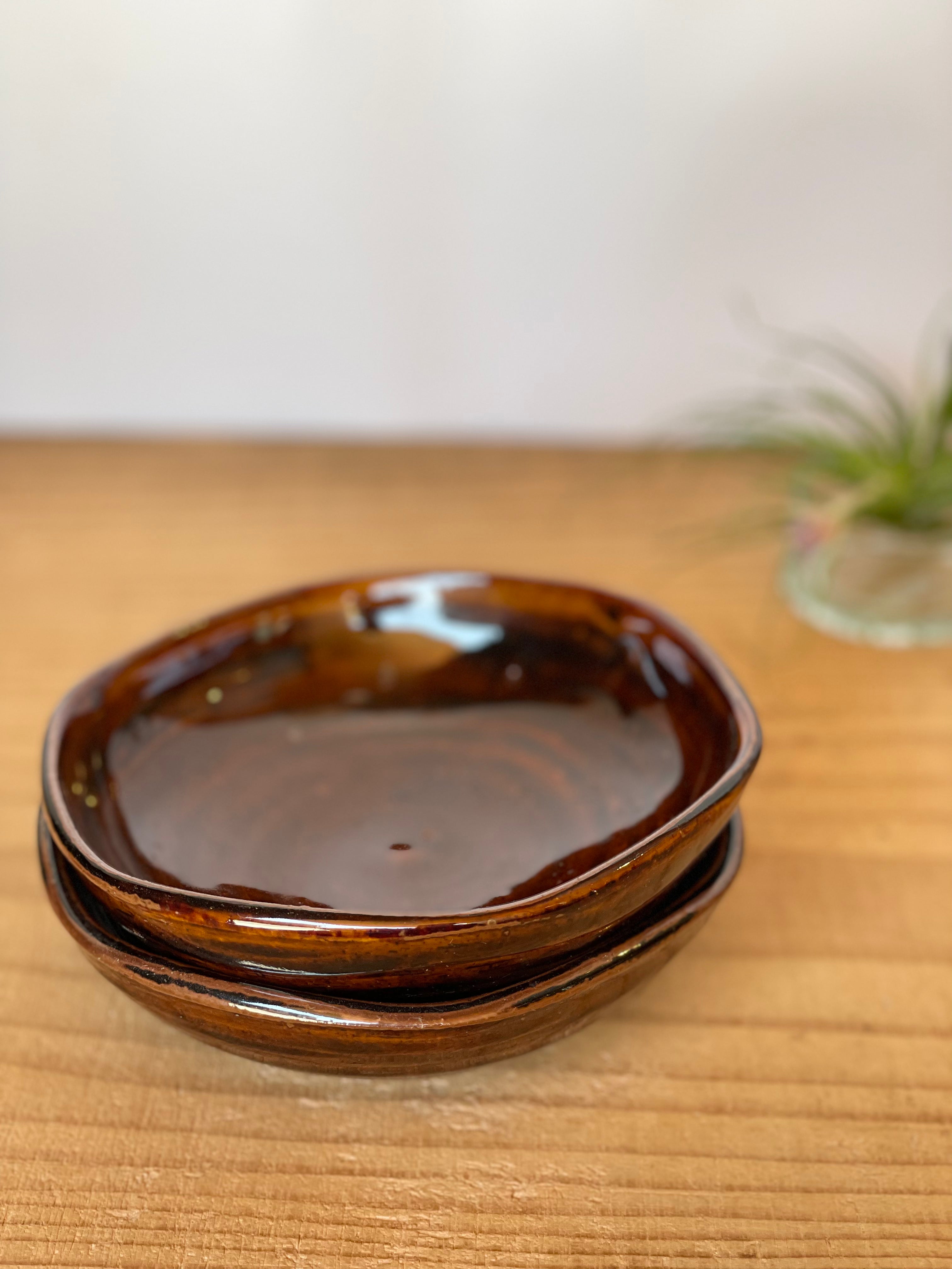 六角皿（飴釉）