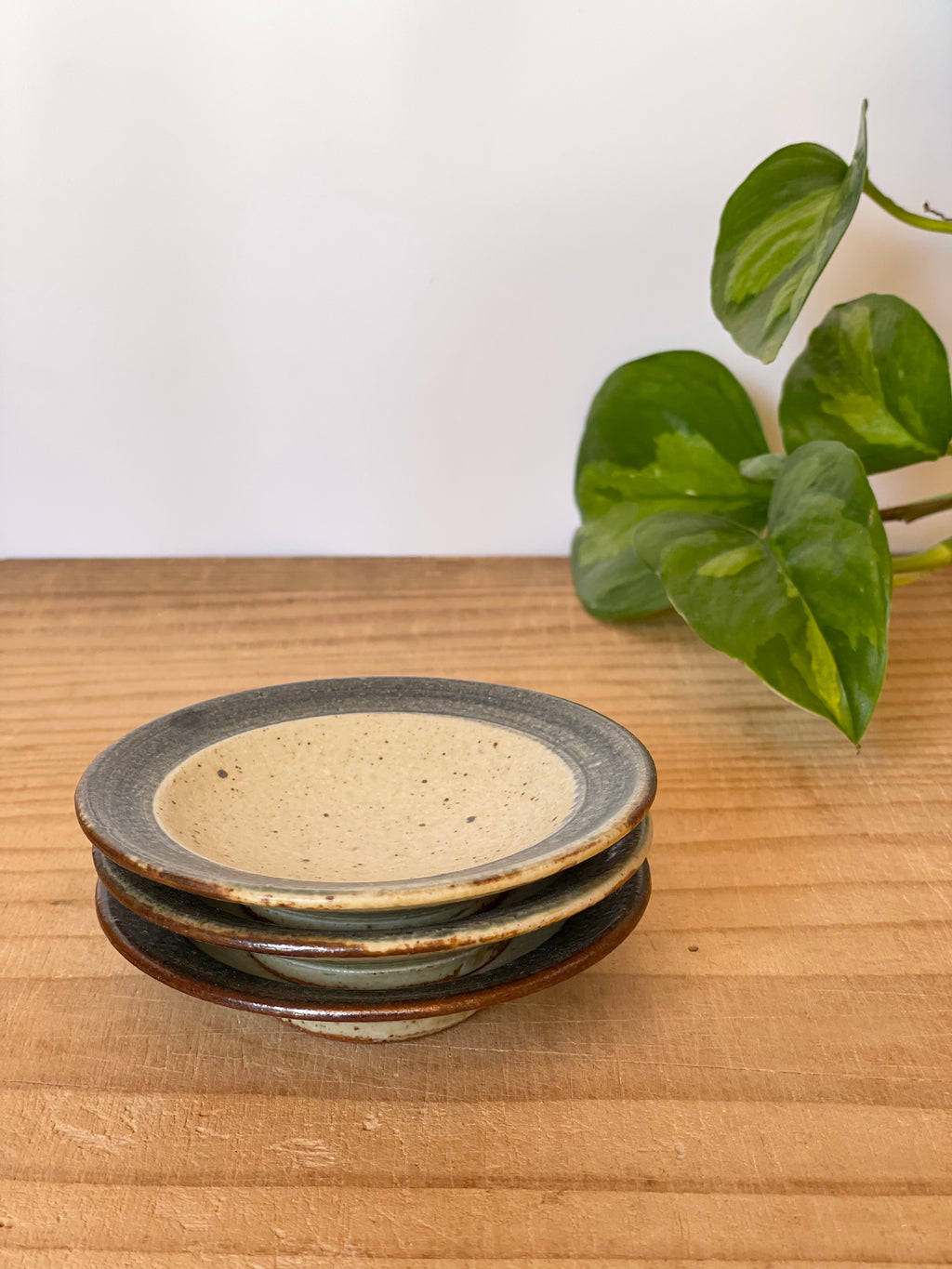 3寸皿 (いらぼ釉）