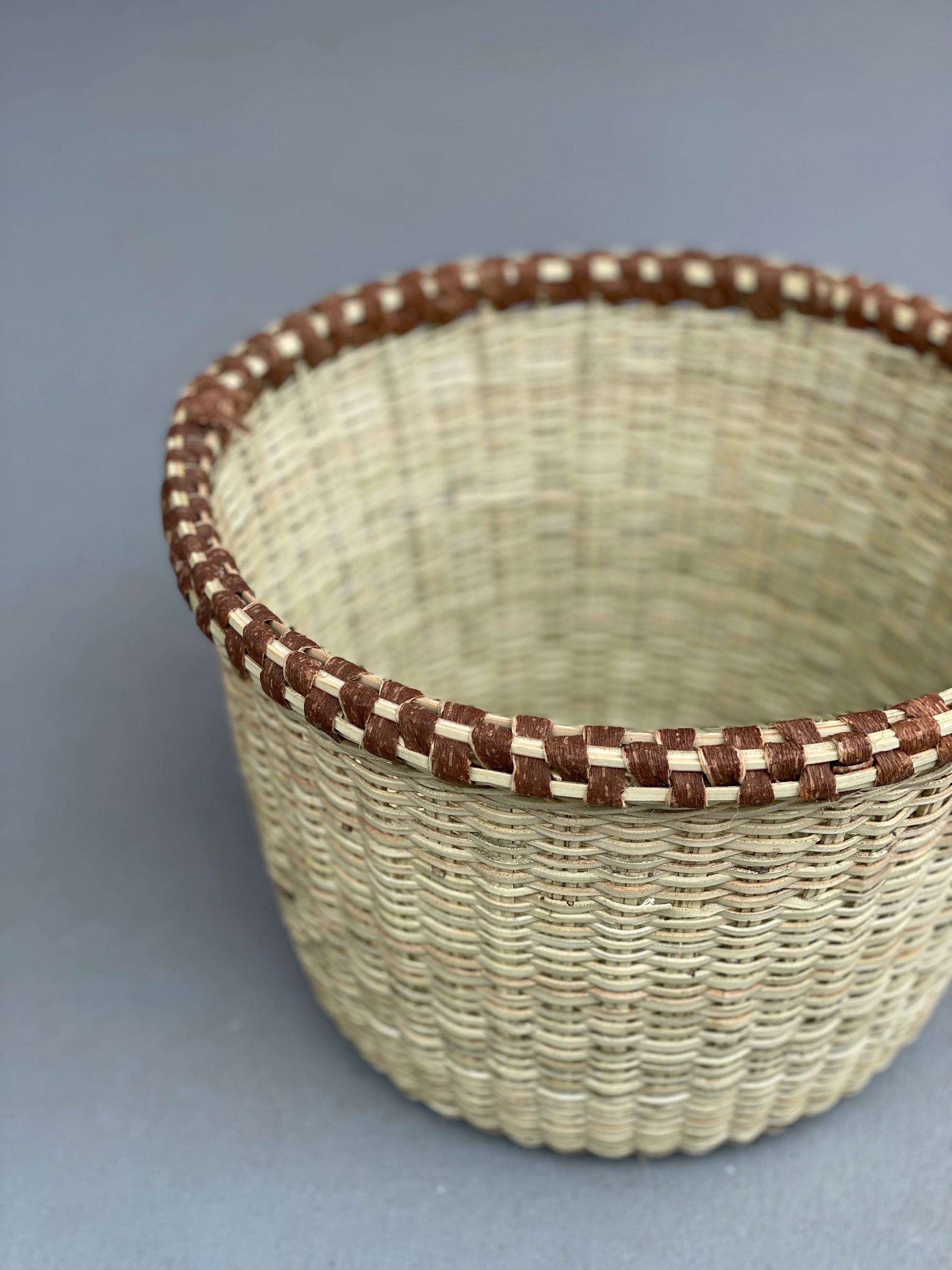 アチョリカゴ（小）