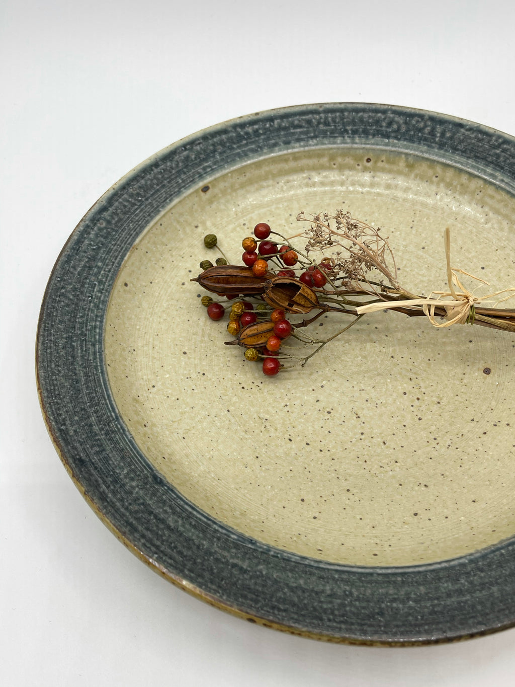 7寸皿 (いらぼ釉）