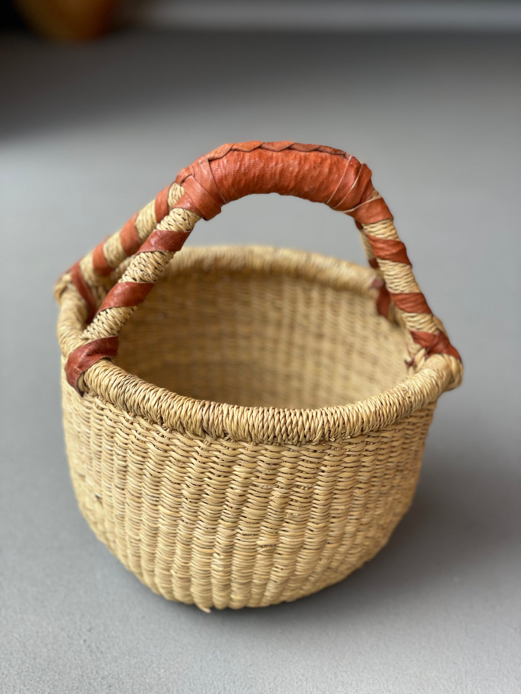 ブルキナカゴ(小)