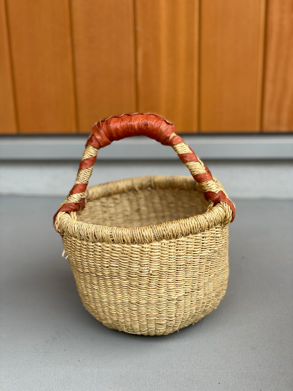 ブルキナカゴ(小)