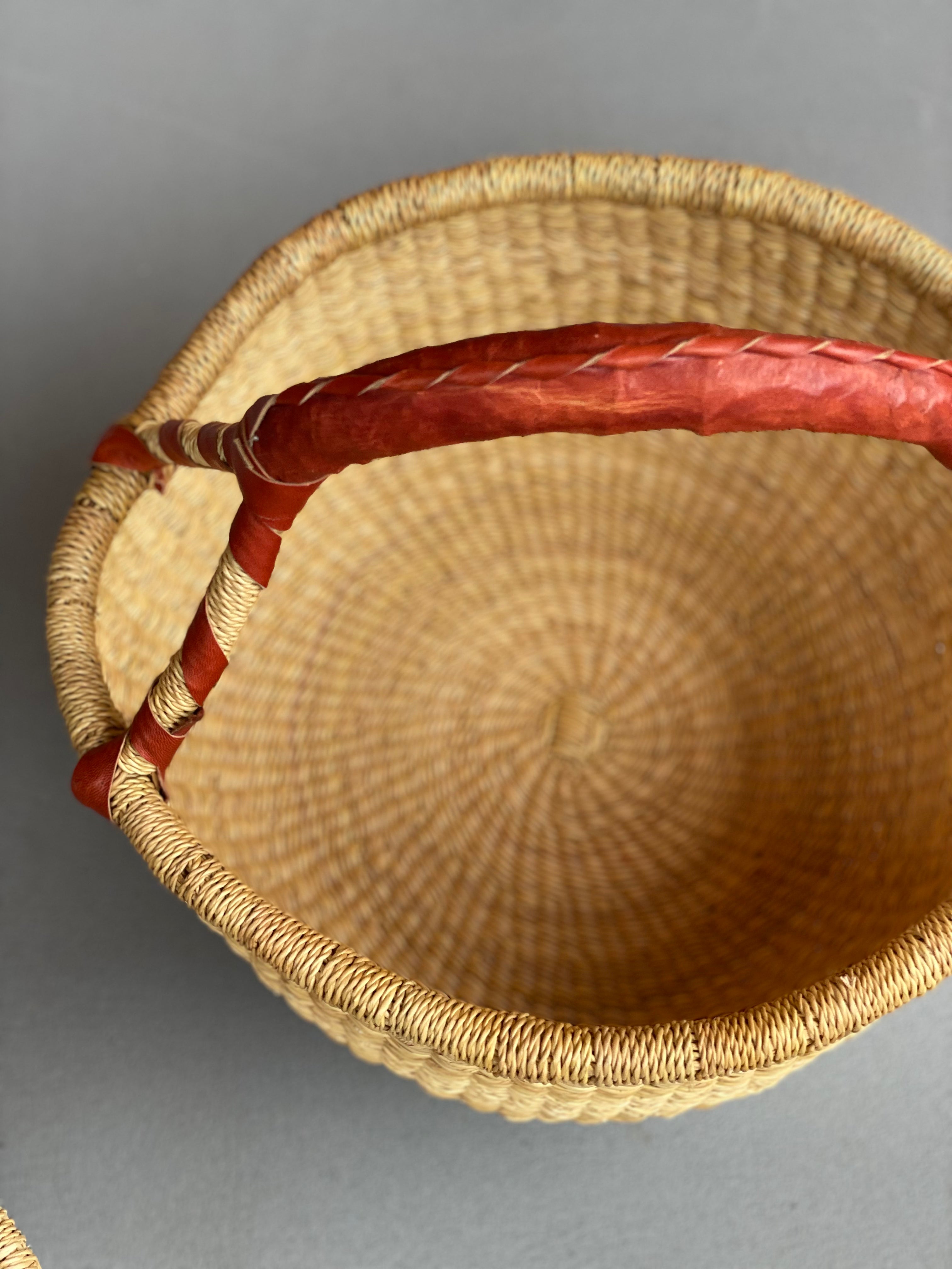 ブルキナカゴ(中)