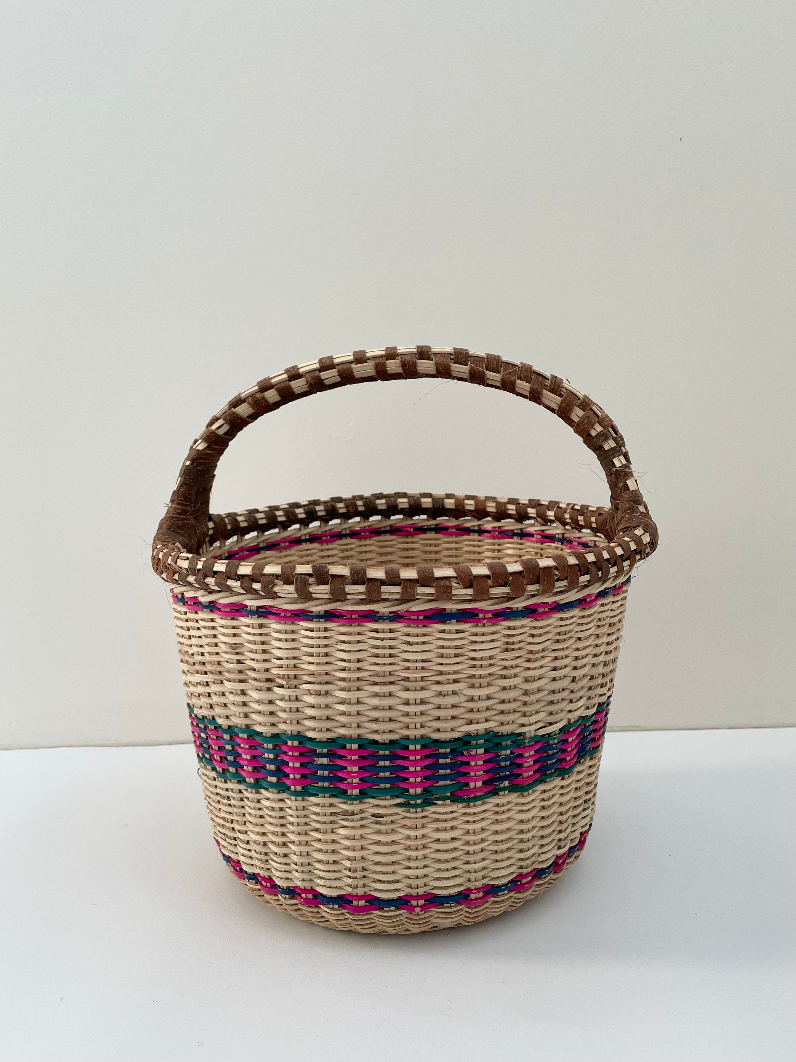 アチョリバスケット カラー取手付き