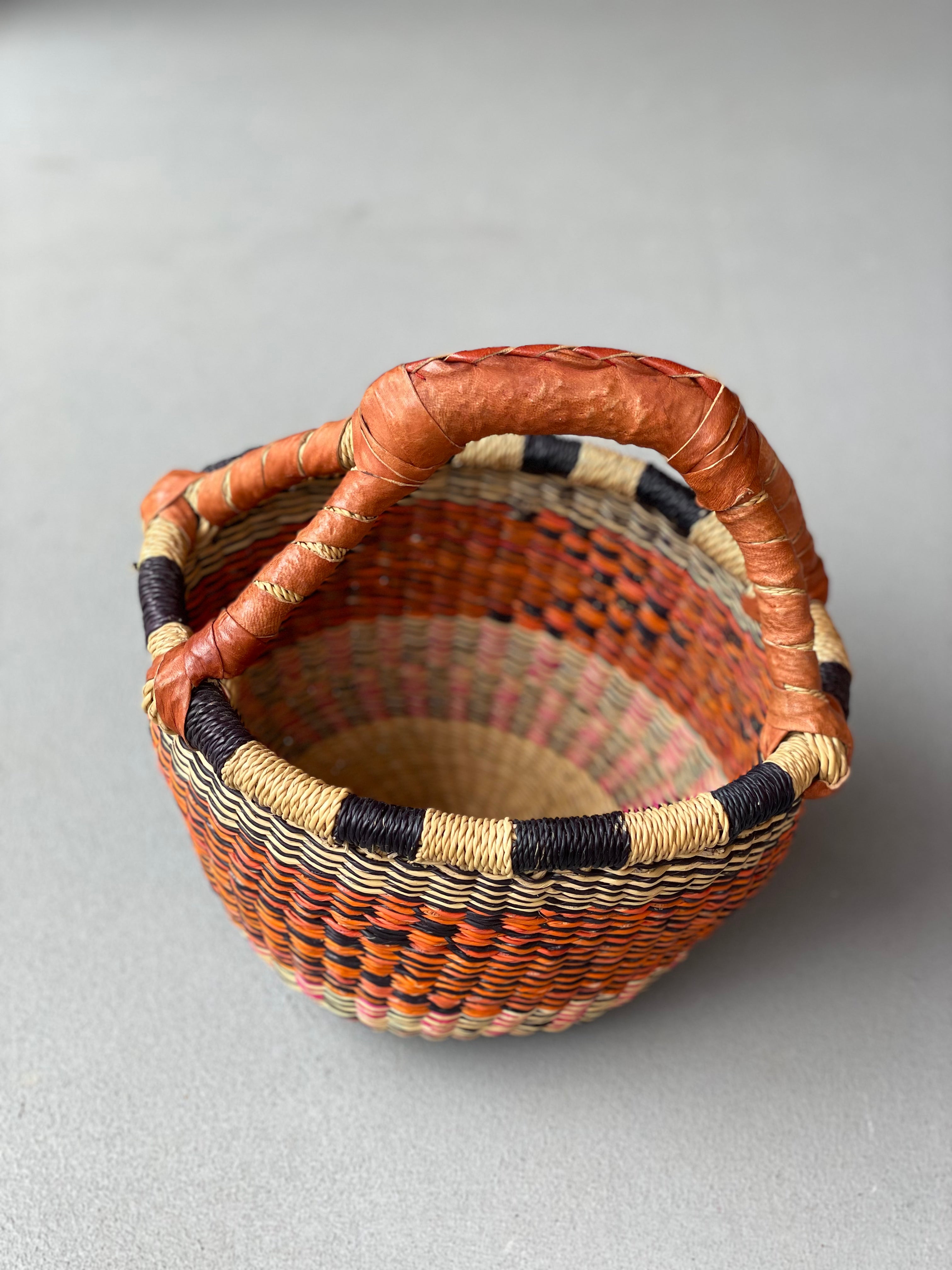 ブルキナカゴ(小)