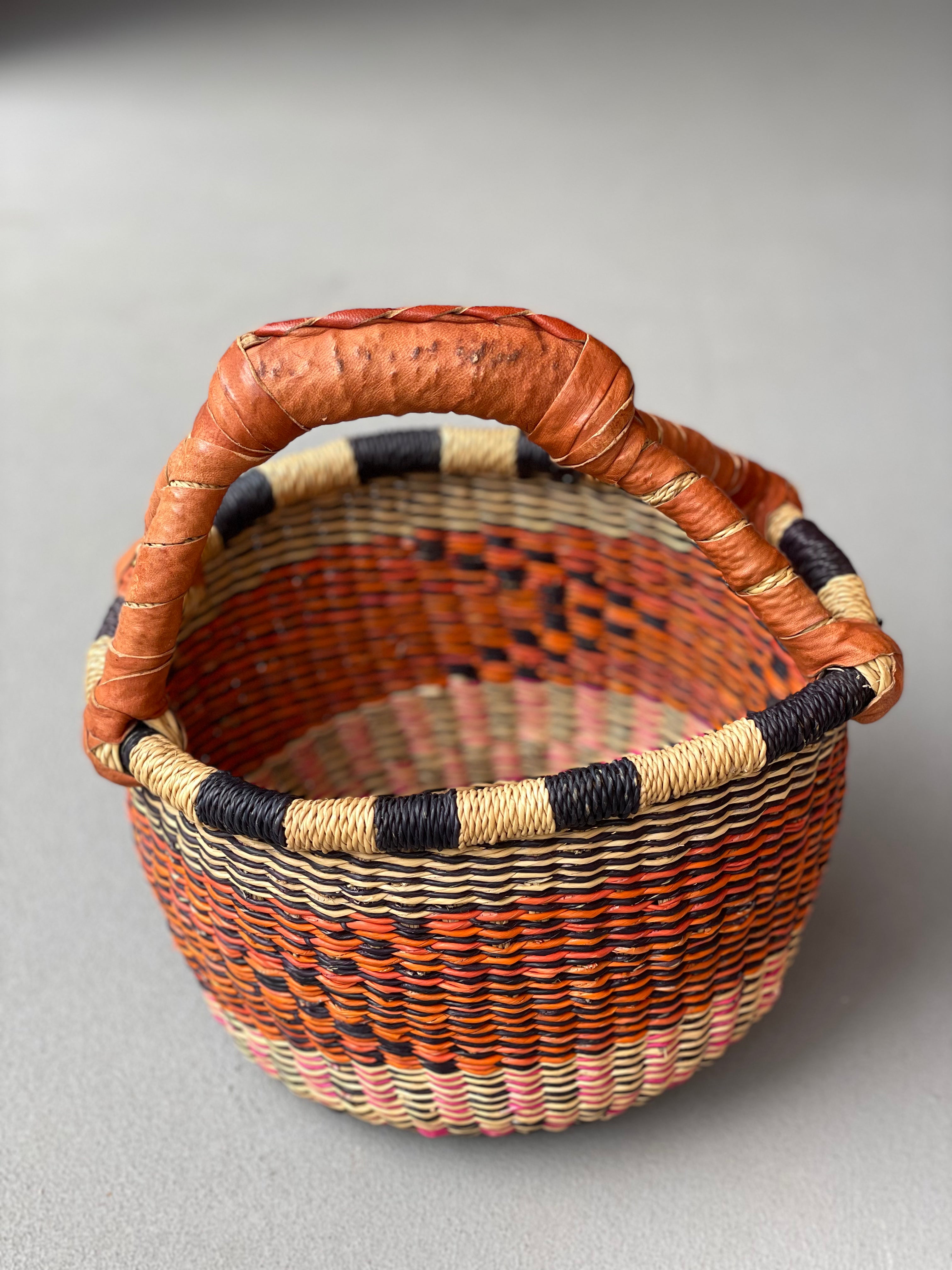 ブルキナカゴ(小)