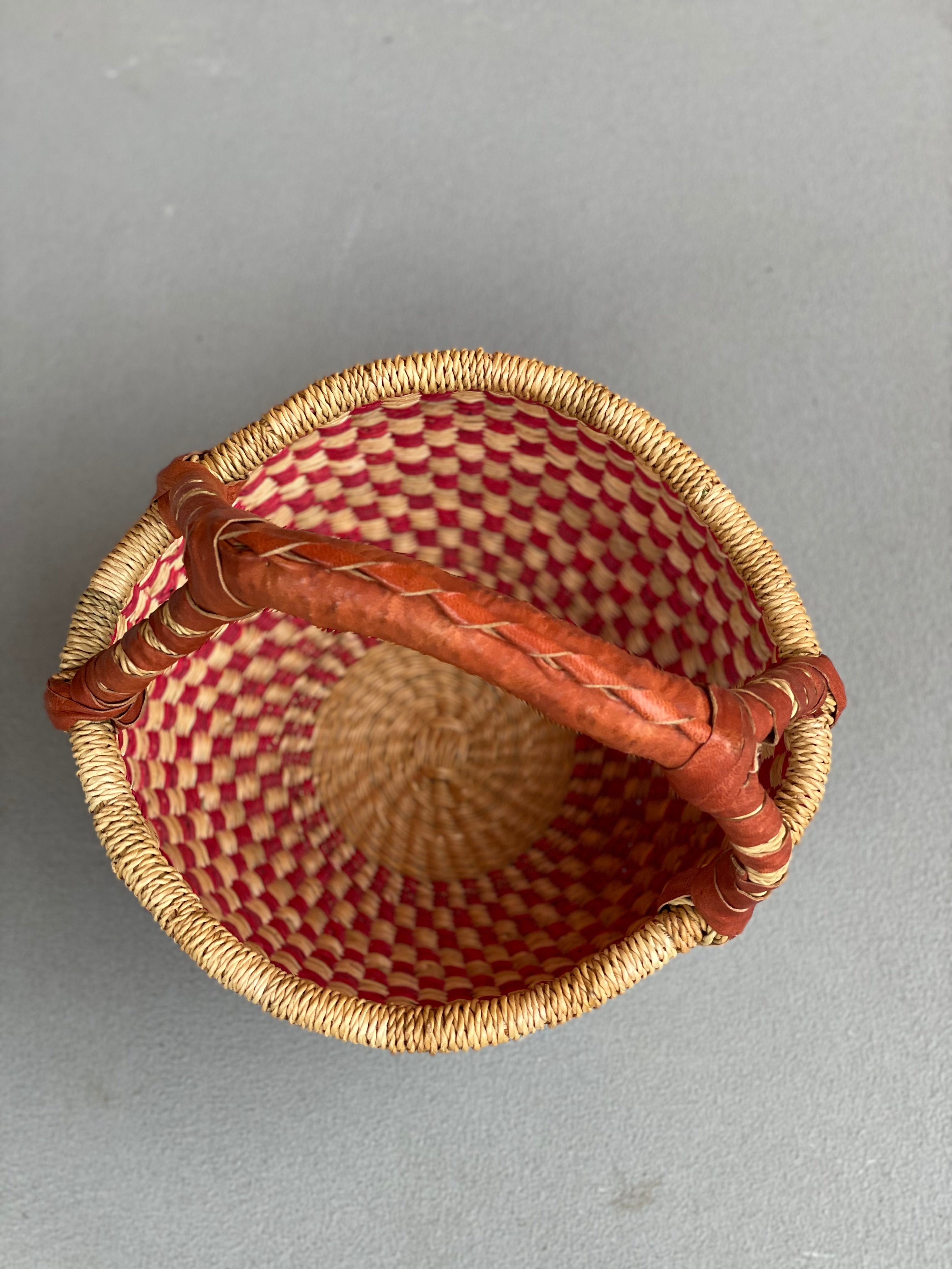 ブルキナカゴ(小)