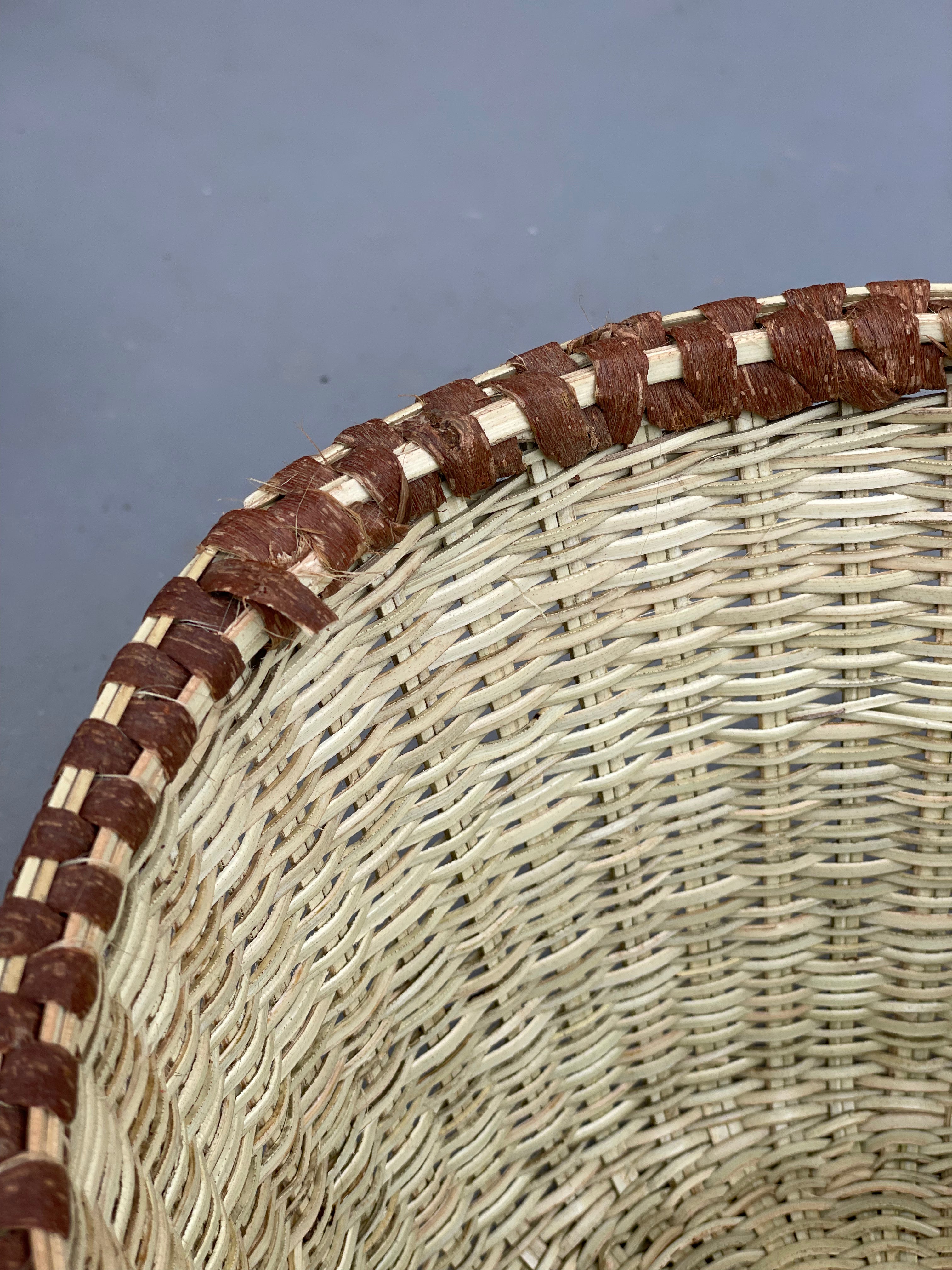 アチョリカゴ（小）